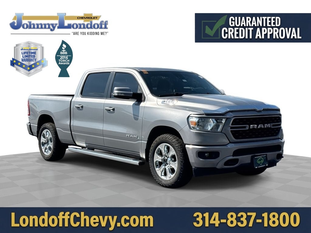 2022 RAM 1500 Lone Star Crew Cab 4x4 6'4" Box in Silver — front three-quarter view