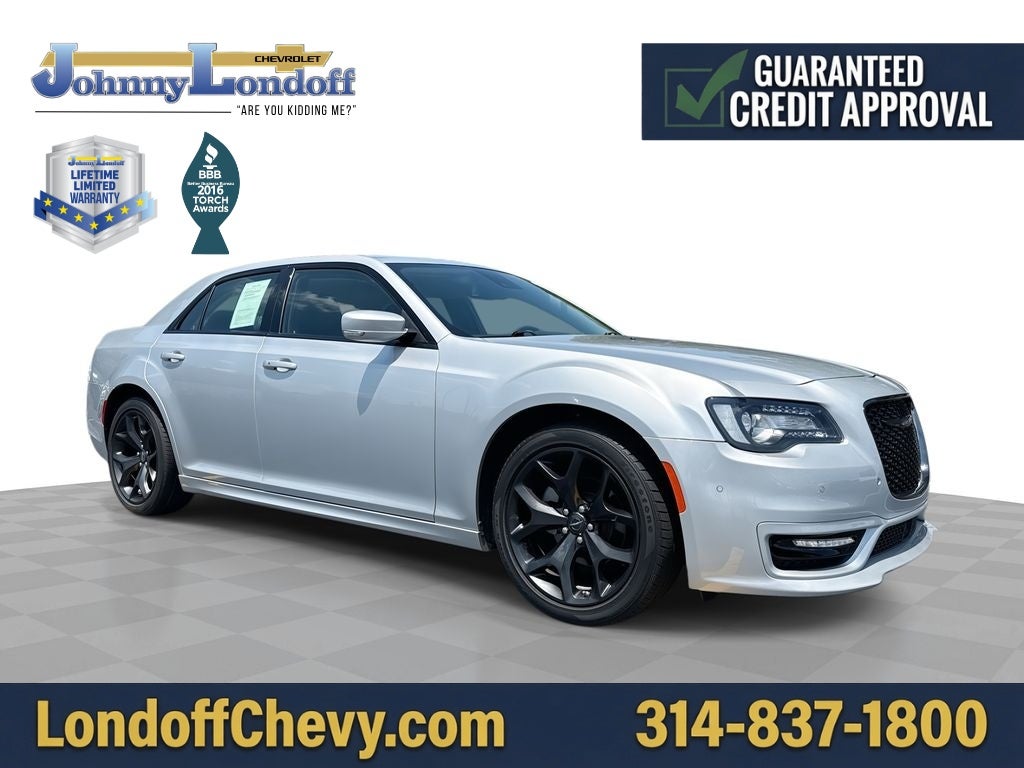 2022 Chrysler 300 Touring L in Silver — front three-quarter view
