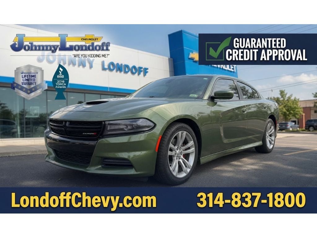 2021 Dodge Charger SXT RWD in Green — front three-quarter view