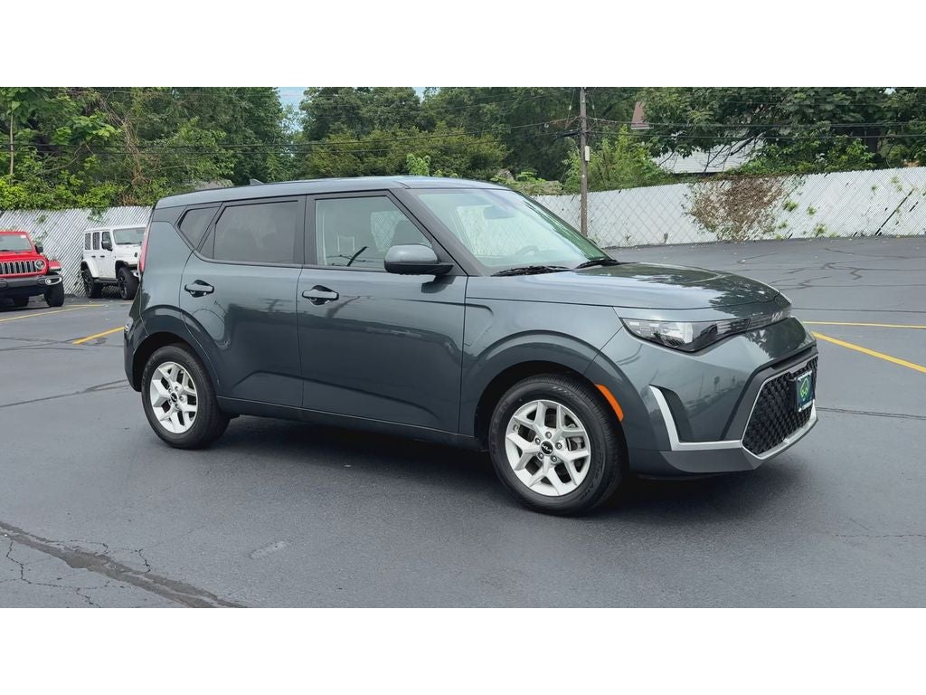 2025 Kia Soul — side profile view